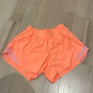 Lululemon Hotty Hot low rise short 4in
